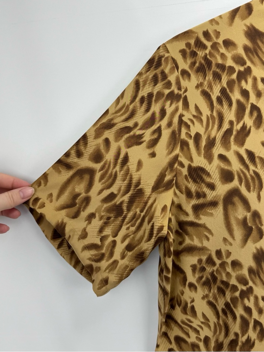 Women’s Leopard Print Short Sleeve 100% Silk Blouse - Tan - Picture 7 of 16